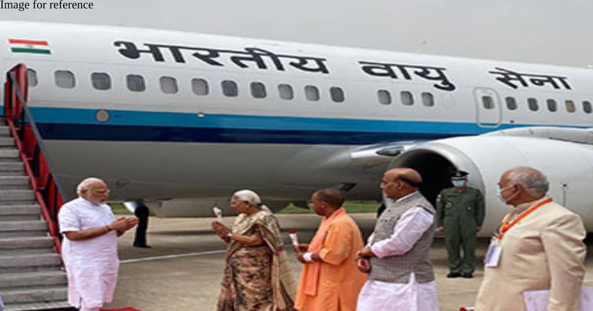 PM Modi reaches Lucknow to participate in UP Investors Summit